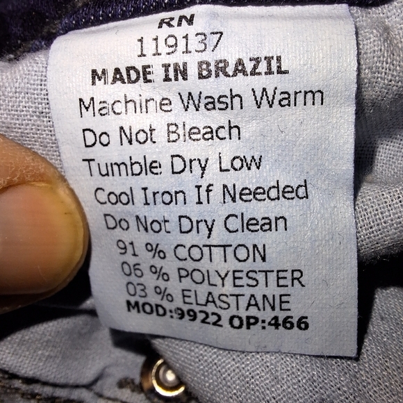 A pair of Beija Flor jennifer skinny jeans in a size 12 with a 29" inseam. - Picture 6 of 7